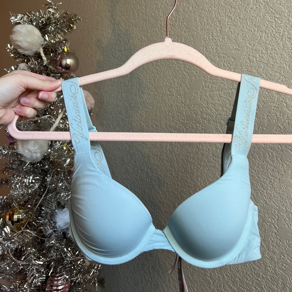 Victoria’s Secret 32B light blue and pink bra